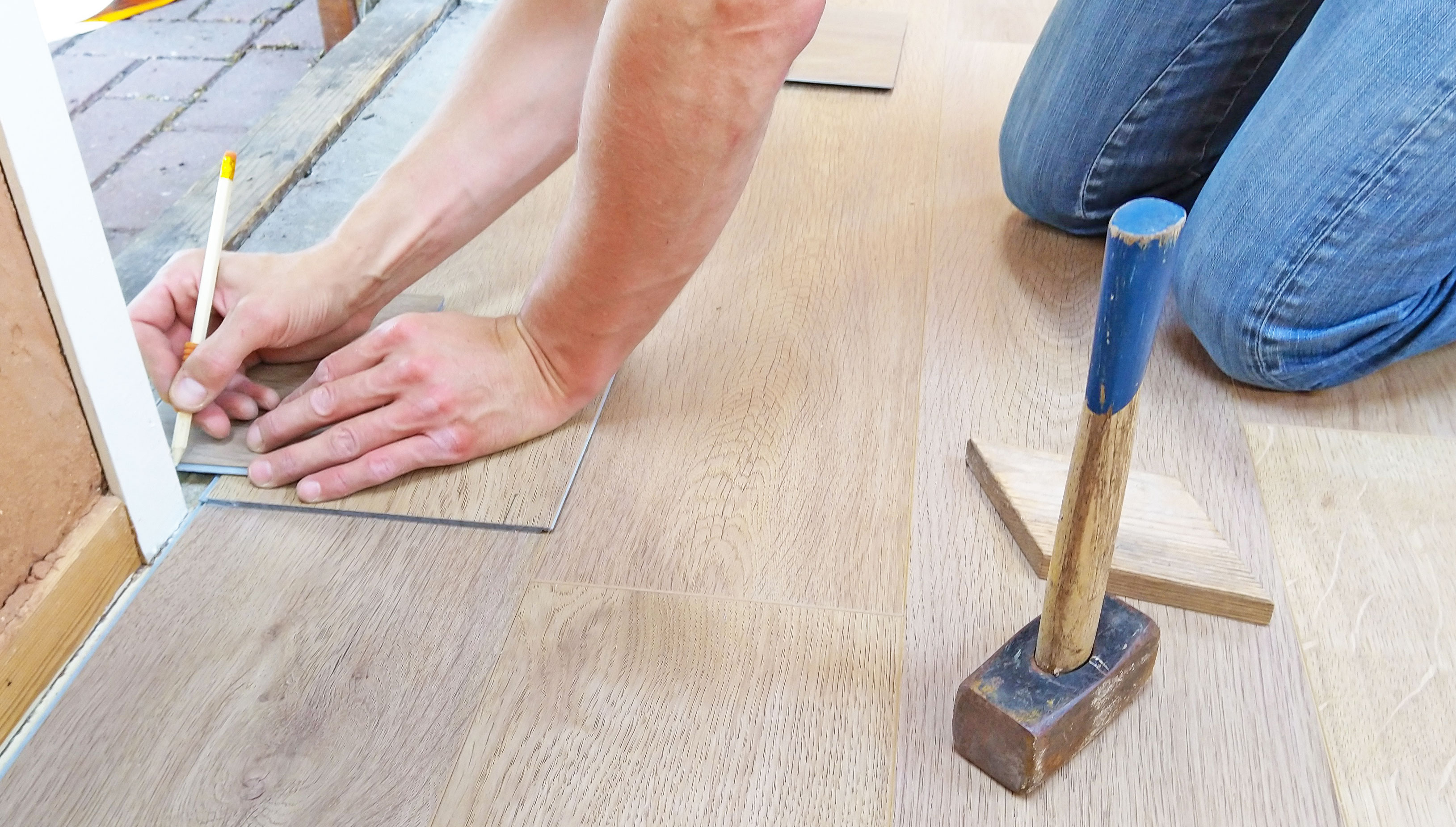 Handwerker Laminat verlegen Halle